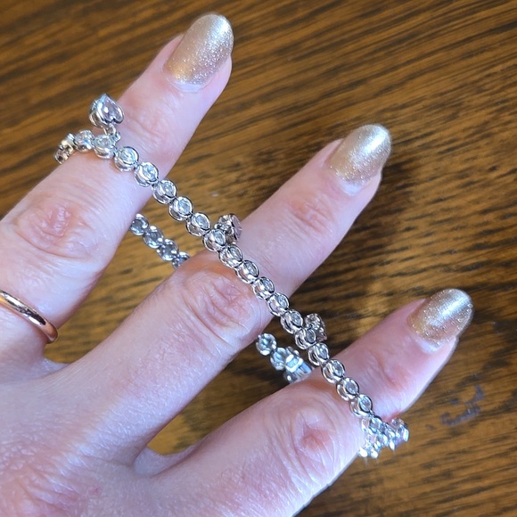 Beautiful Sterling Silver Plated Bracelet - Picture 6 of 8